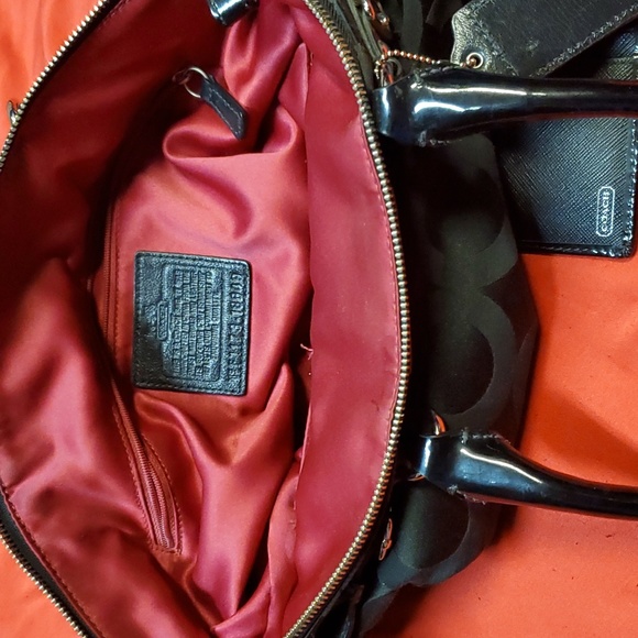 Authentic Gently/Barley used Coach bag and matching wallet Included - Picture 6 of 8